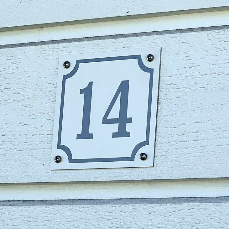 Husnummerskylt - 110x110mm - Gammaldags